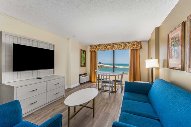 Images Holiday Inn & Suites Clearwater Beach by IHG