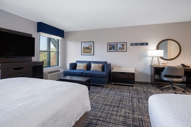 Images Hampton Inn & Suites Agoura Hills