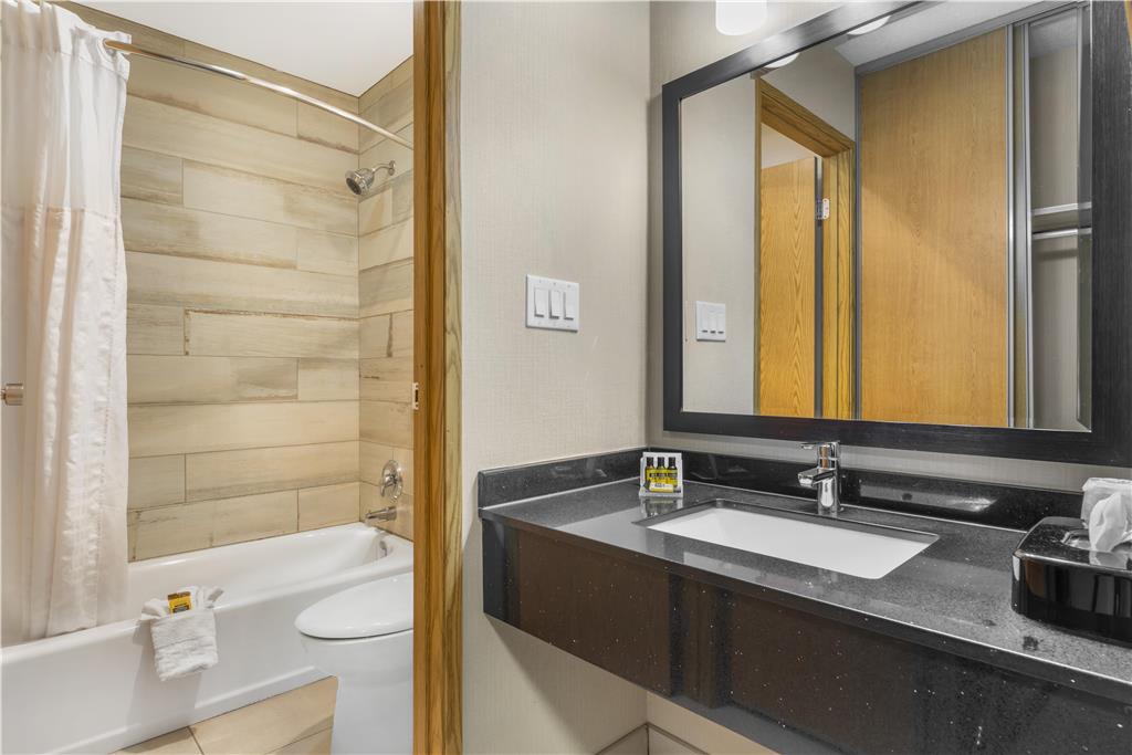 Images Best Western Plus Country Meadows Inn