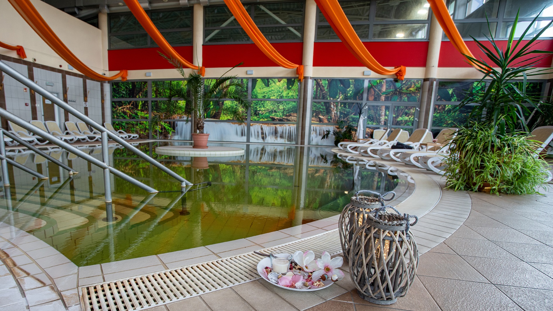 Images Szentesi Sport- és Üdülőközpont Nonprofit Kft.