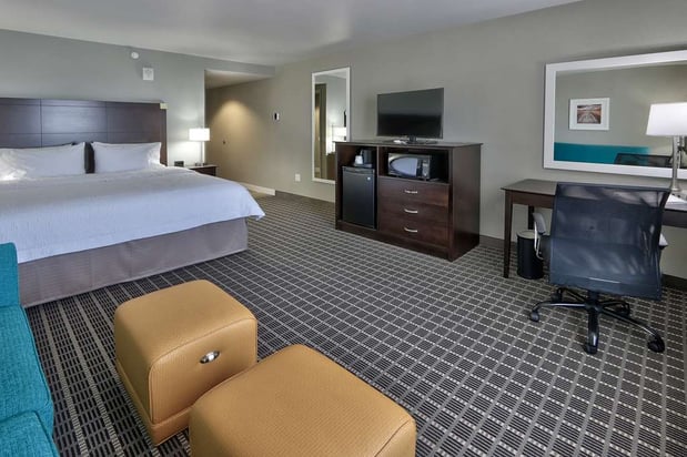 Images Hampton Inn & Suites Albuquerque Airport