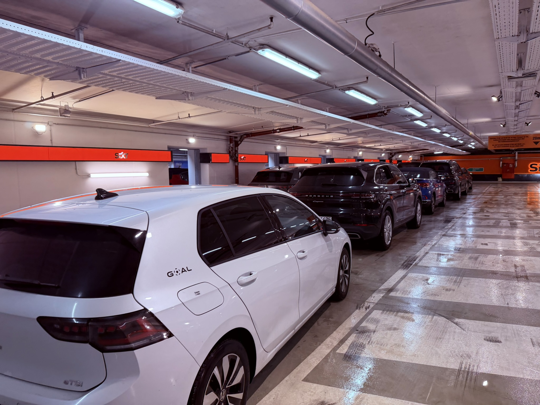 Bild 11 SIXT Car Return Frankfurt Airport in Frankfurt am Main