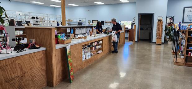 Images Guy's Pharmacy - Tylertown