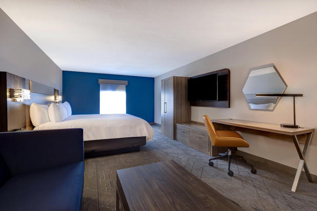 Images Holiday Inn Express & Suites Central Omaha by IHG