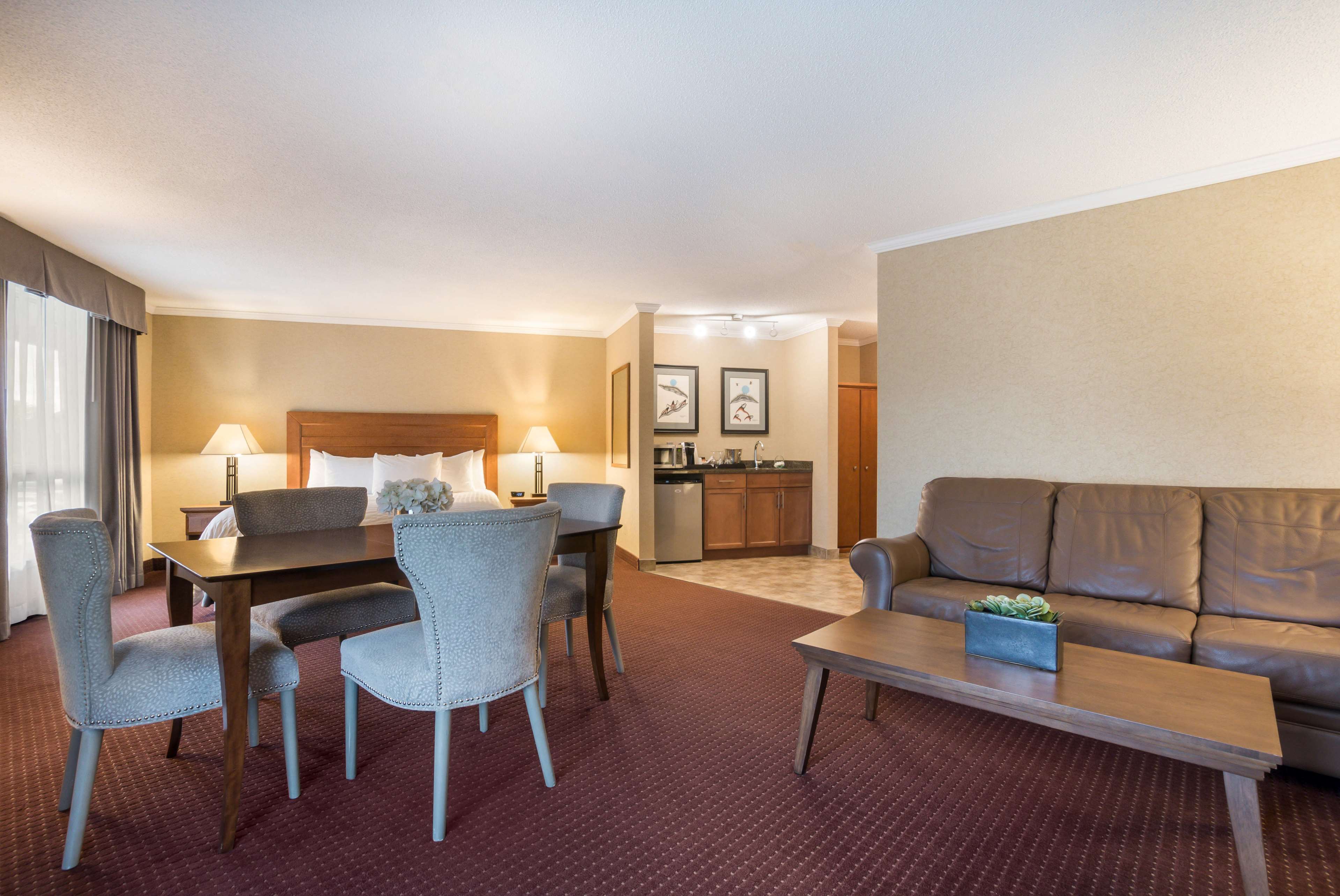 King Suite - Fireplace Best Western Plus Norwester Hotel & Conference Centre Thunder Bay (807)473-9123