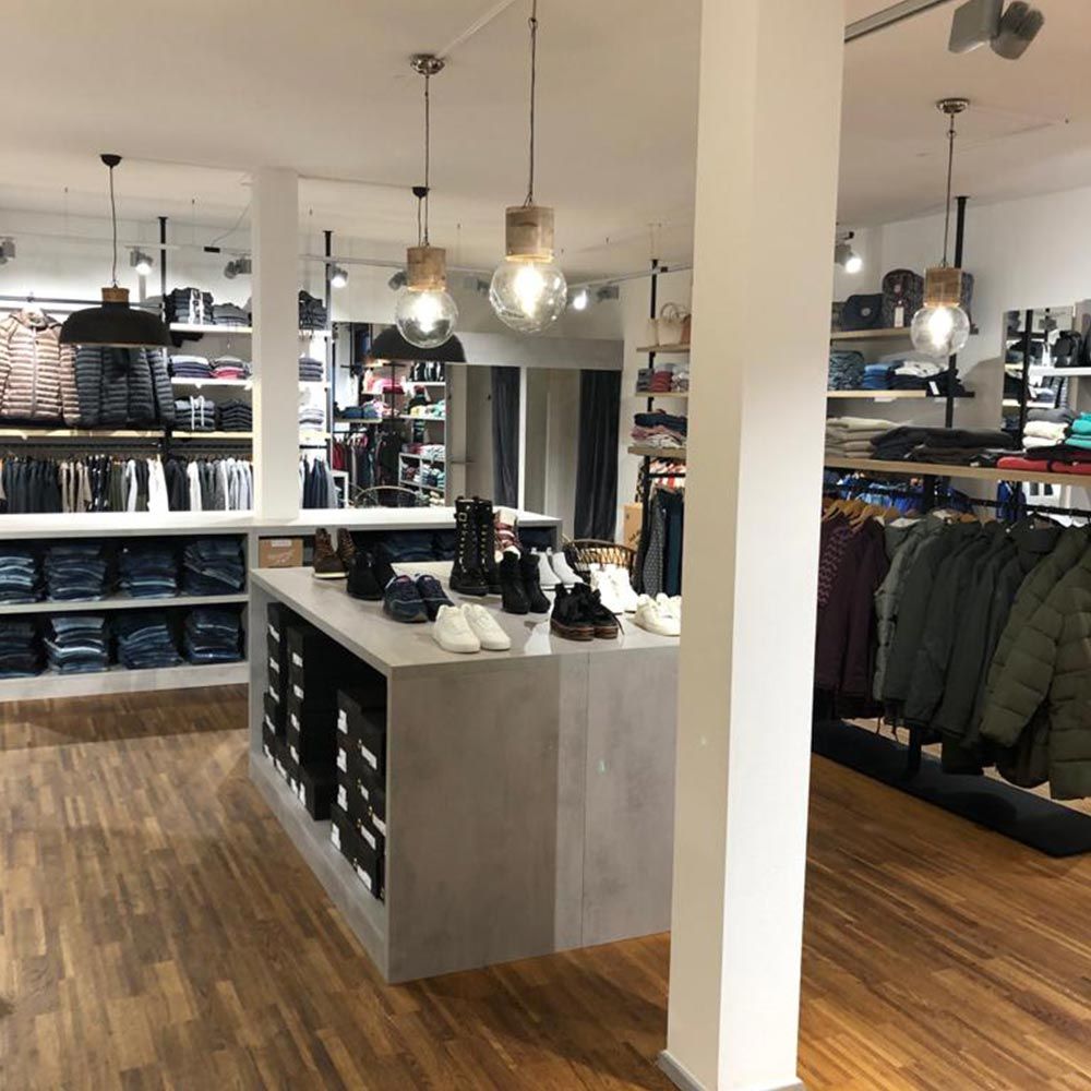 MAGUS - Cool Couture, Bahnhofstraße 12 in Saalfelden am Steinernen Meer