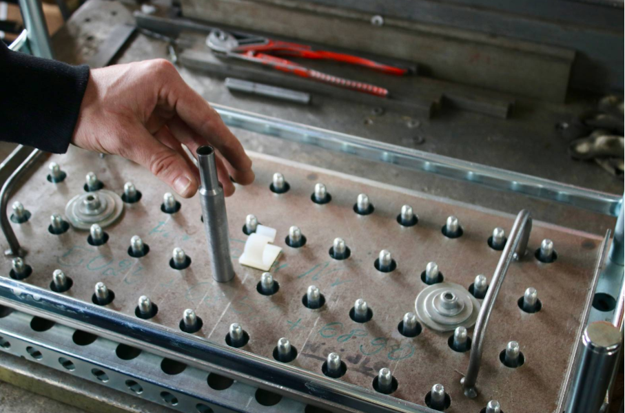 DDM Industriedienstleistungen Inh. Mica Dimitrijevic, Daimlerstrasse 9/1 in Plüderhausen