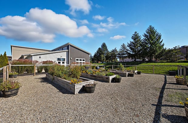 Images Burr Oak Commons