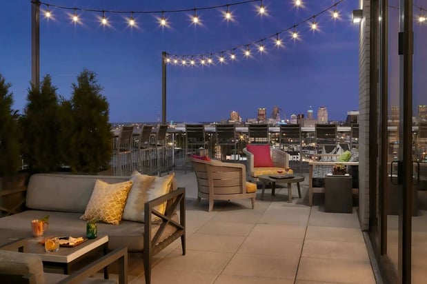 Images Angad Arts Hotel St. Louis, Tapestry Collection by Hilton