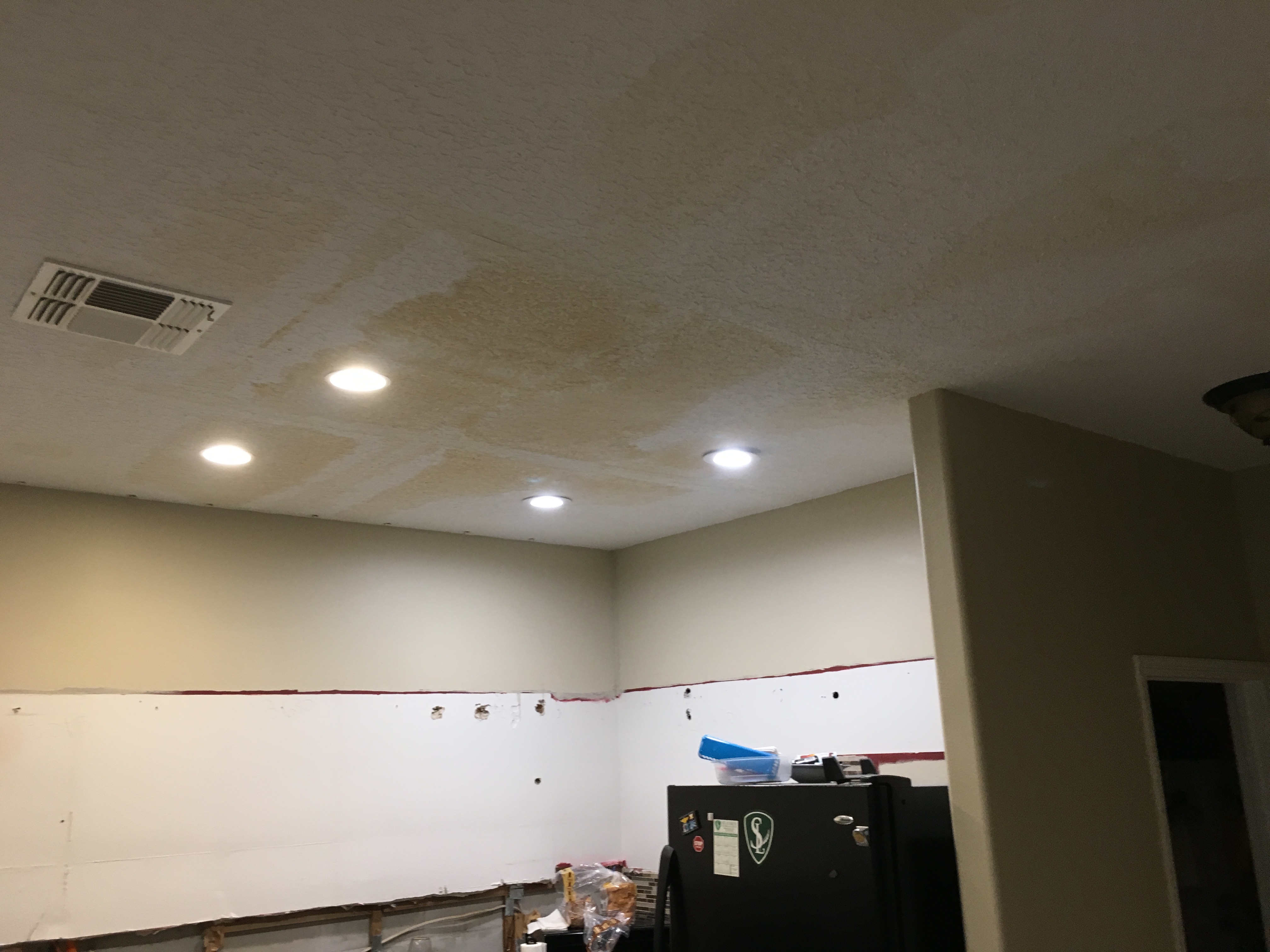 Water damage restoration and cleanup is no problem for our SERVPRO of Oviedo / Winter Springs East team! Give us a call today.