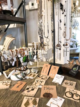 Images Serendipity Design & Decor