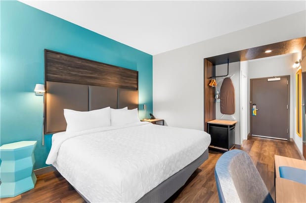 Images Tru by Hilton Pensacola I-10 North Davis Highway