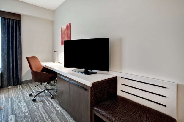 Images Hilton Garden Inn Lansing West