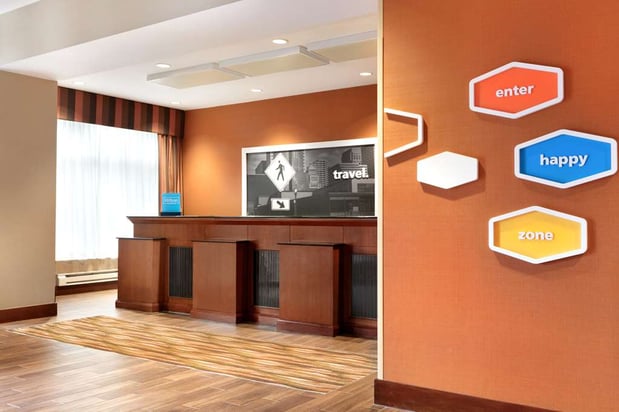 Images Hampton Inn New York - LaGuardia Airport