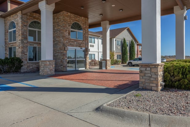 Images Holiday Inn Express & Suites Torrington by IHG