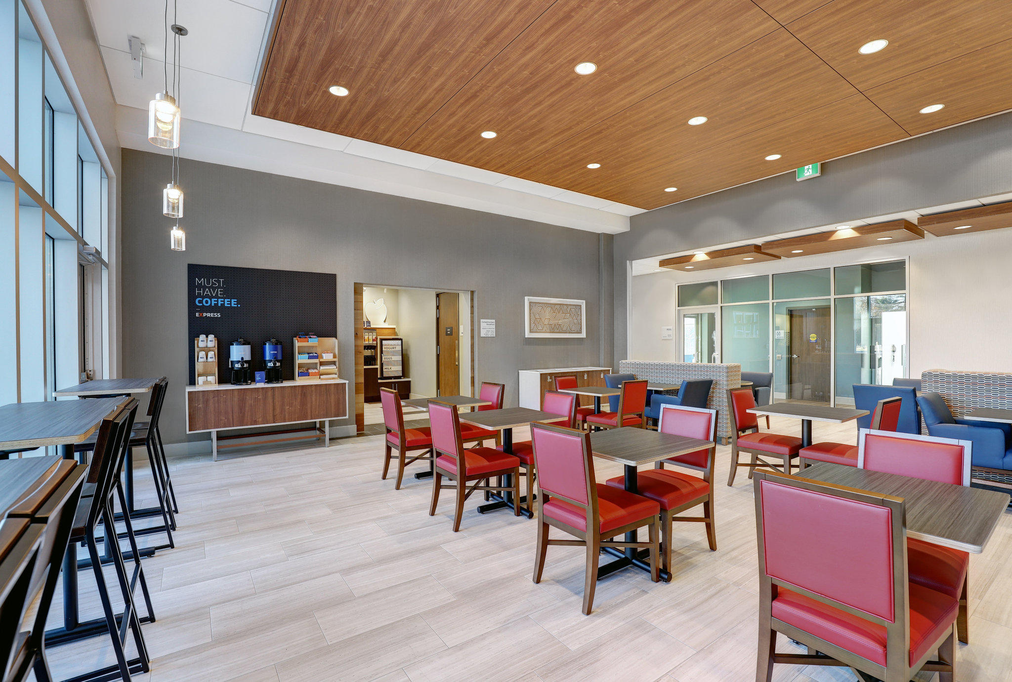 Images Holiday Inn Express Kingston West, an IHG Hotel