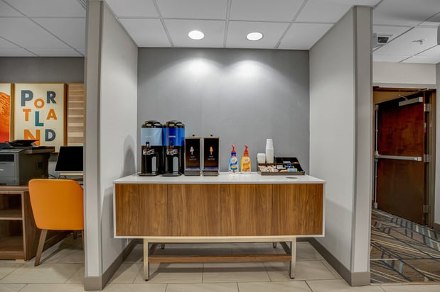 Images Holiday Inn Express & Suites Portland-Jantzen Beach by IHG