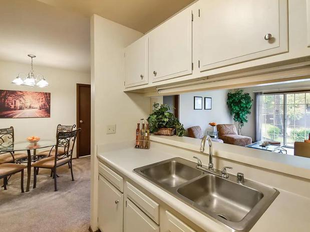 Images Rivers Edge Apartments