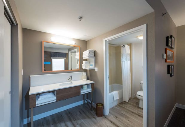 Images Hampton Inn & Suites Jamestown