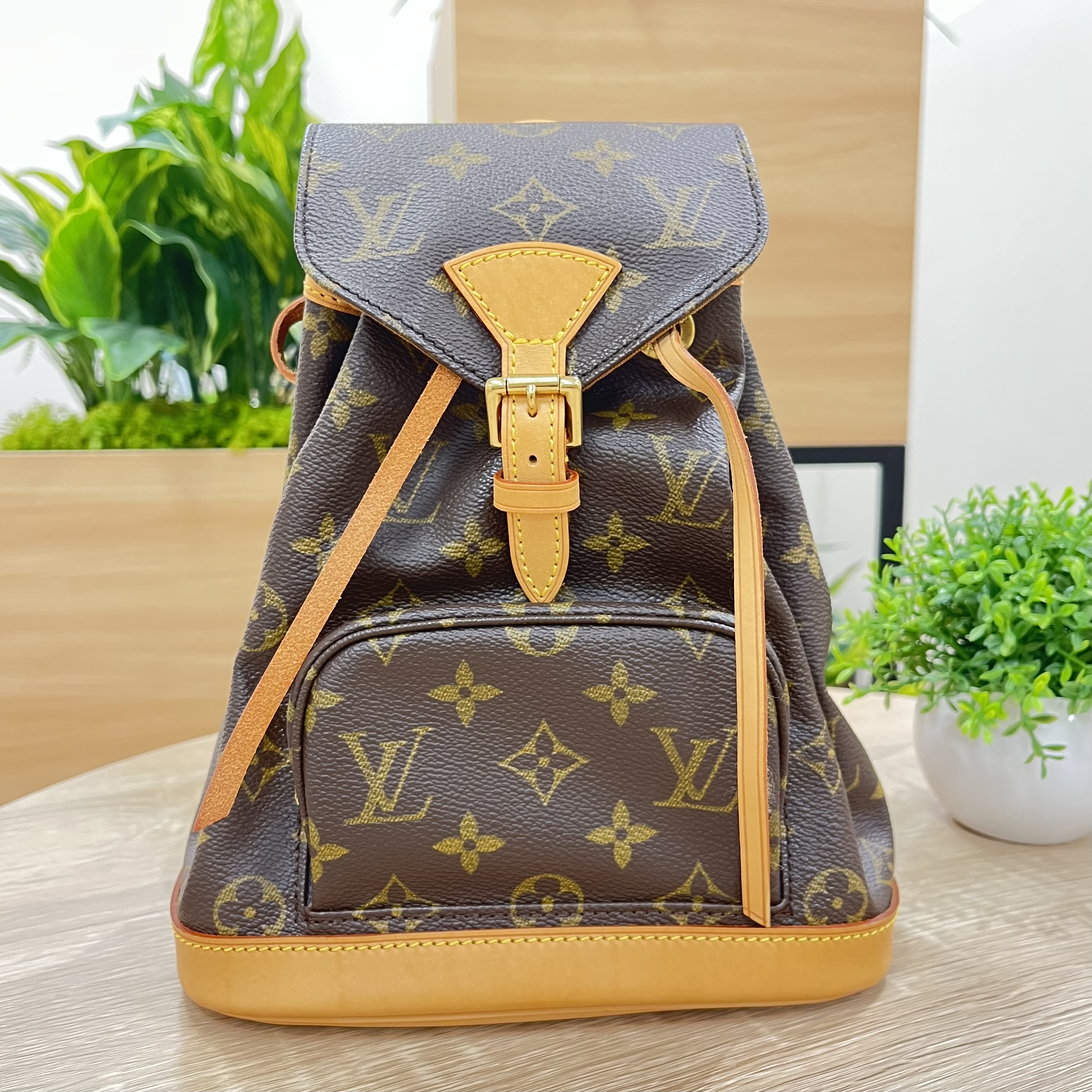 Images KOMEHYO（コメ兵）買取センター東岡崎