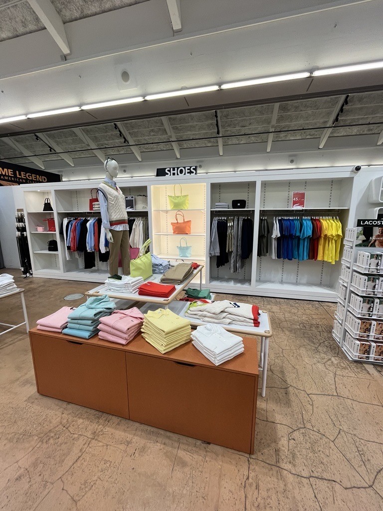 Lacoste Outlet Fashion Fish, Outlet Fashion Fish, Parkstrasse 1 in Schönenwerd