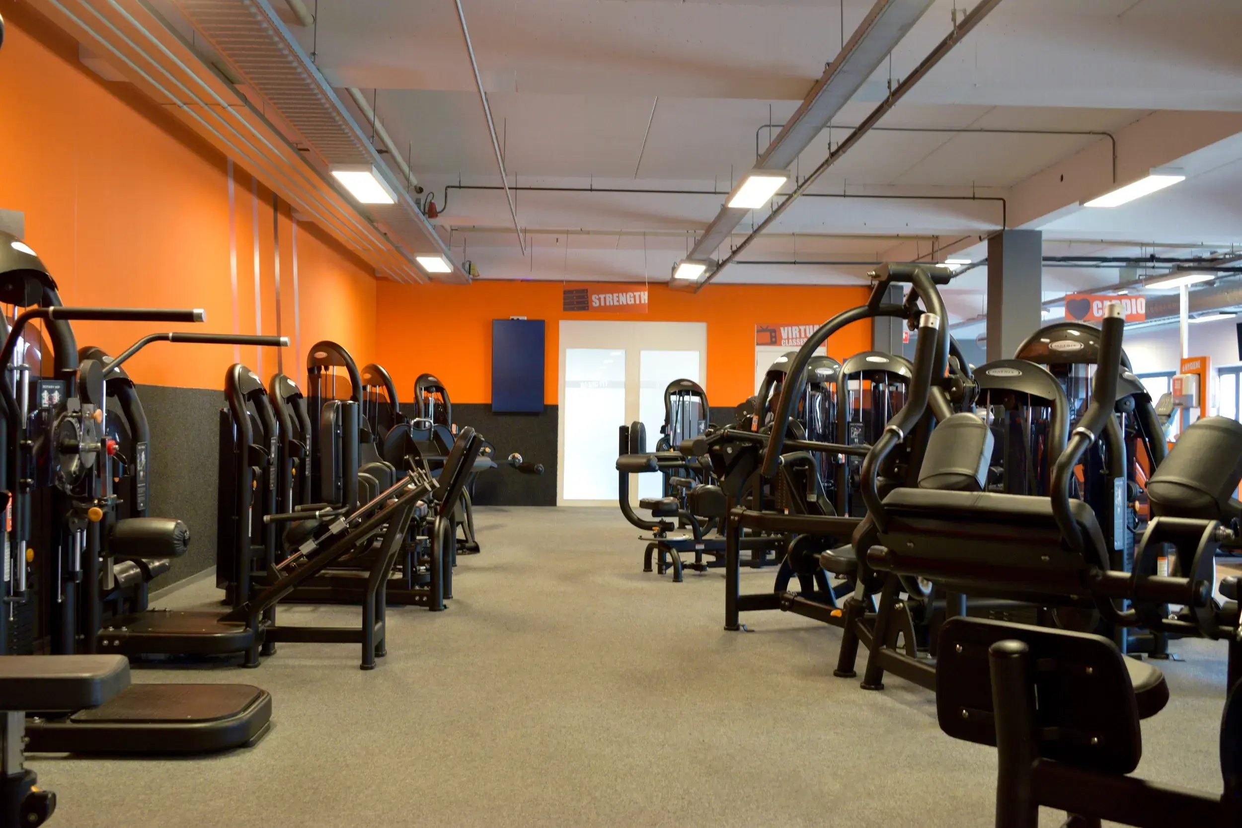 Foto's Basic-Fit 24/7