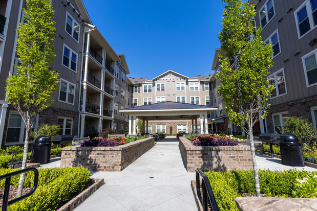 Images The Legacy At Walton Heights (55+)