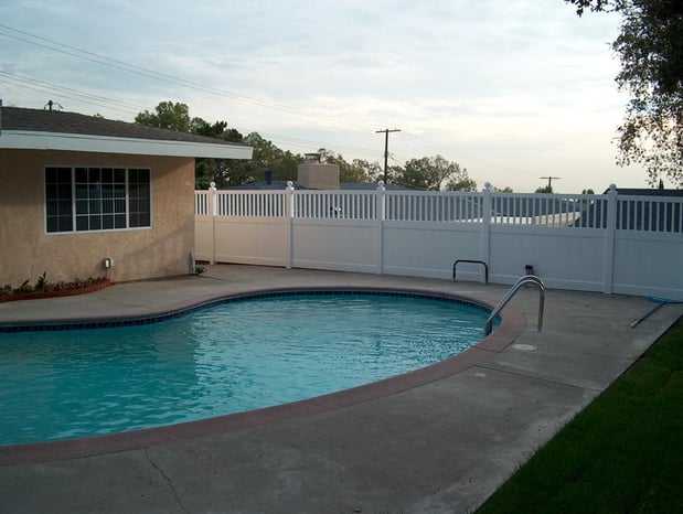 Images Practic Vinyl Fencing- Rosemead