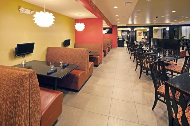 Images Holiday Inn Mobile - Airport by IHG