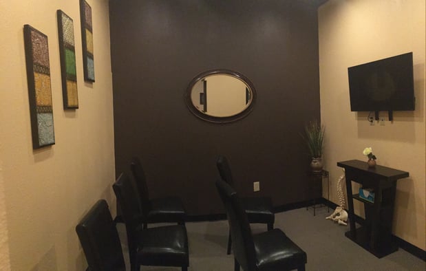 Images 100% Chiropractic - Dunwoody