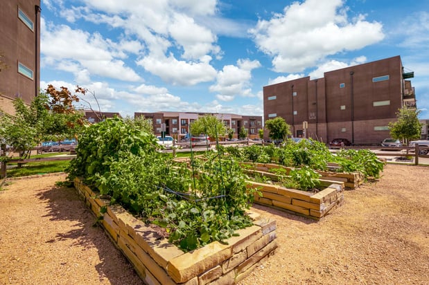 Images The Landing at Centreport Apartments