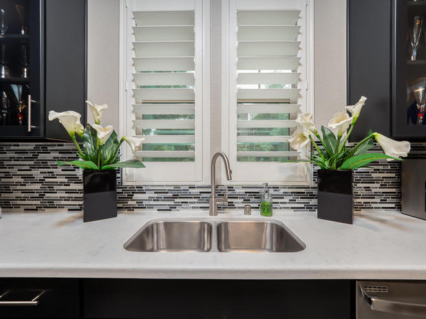 Images Jacqueline Brown - Realm Real Estate Group