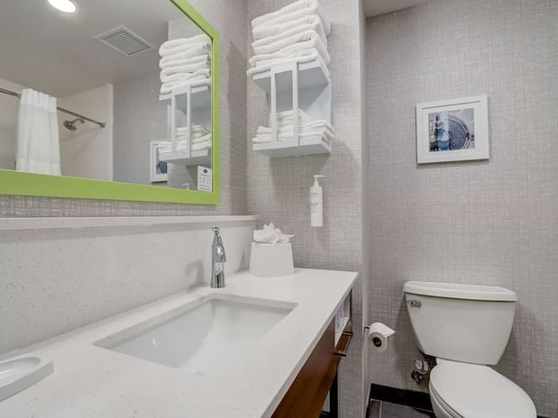 Images Hampton Inn and Suites by Hilton Cincinnati Midtown Rookwood