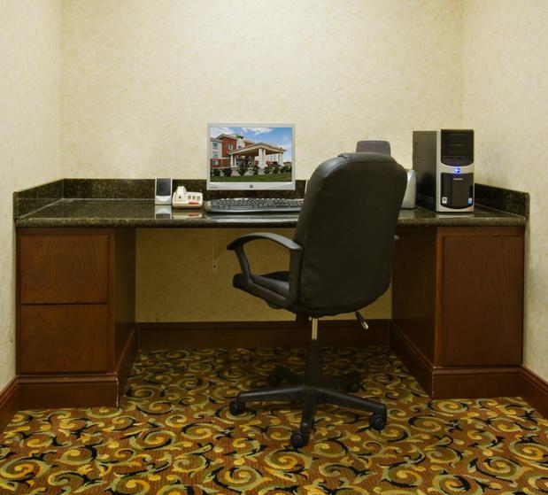 Images Holiday Inn Express & Suites Levelland, an IHG Hotel