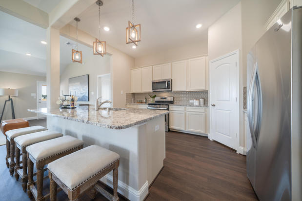 Images Beazer Homes Amira Signature Collection