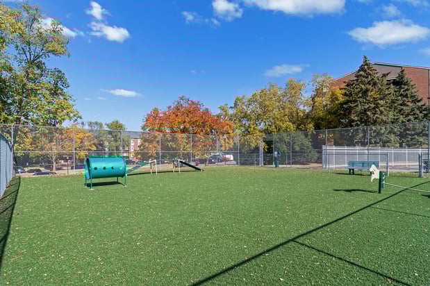 Images Twelve 501 Apartment Homes