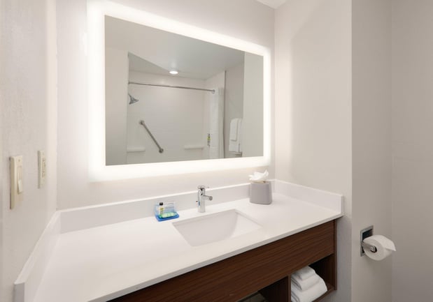 Images Holiday Inn Express & Suites San Antonio NW Near Seaworld by IHG