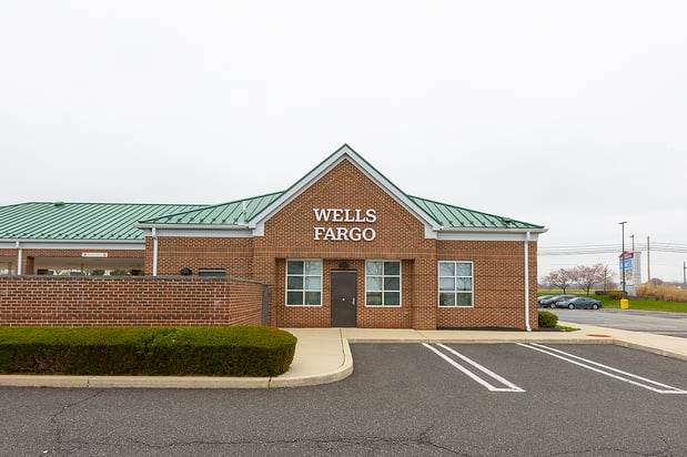 Images Wells Fargo Bank