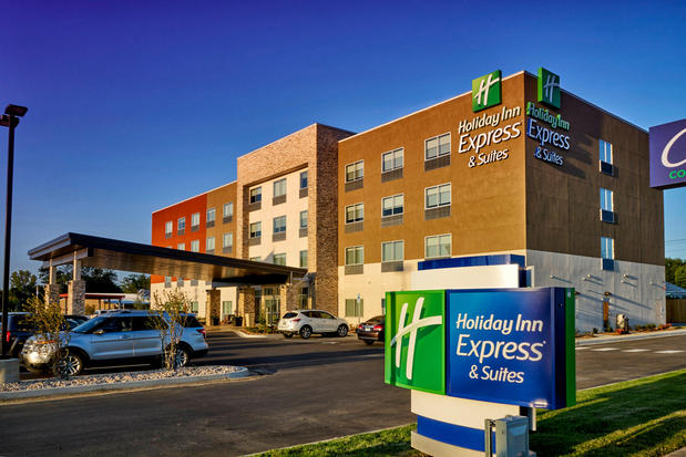 Images Holiday Inn Express & Suites Tulsa NE - Claremore, an IHG Hotel