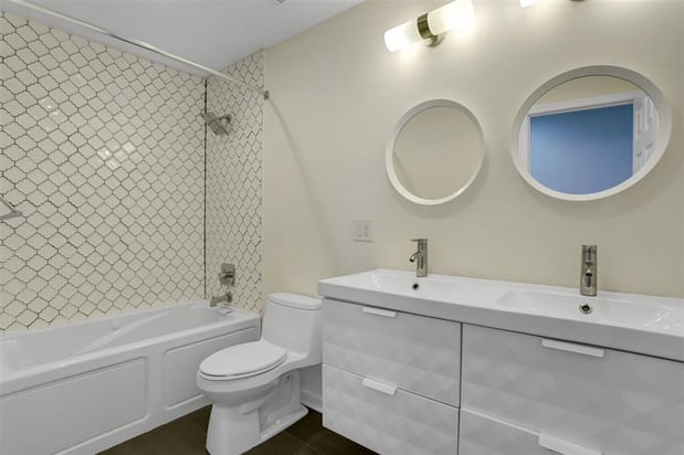 Images Tarek Hassieb, Team Tarek Real Estate Group | Liberty Realty | Hoboken Office