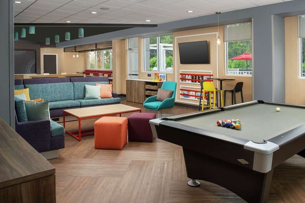 Images Tru by Hilton Lake City