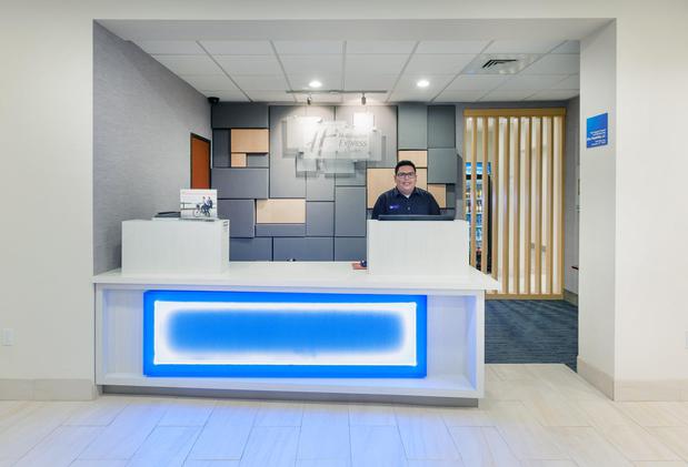 Images Holiday Inn Express & Suites Houston - Memorial Park Area by IHG