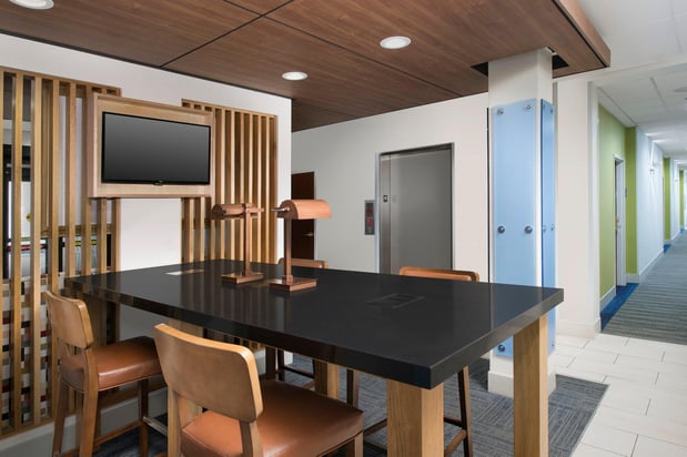 Images Holiday Inn Express Knoxville-Strawberry Plains by IHG
