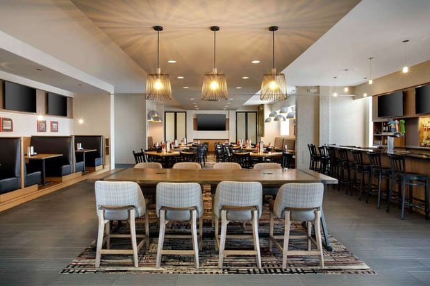 Images DoubleTree by Hilton Chicago Midway Airport