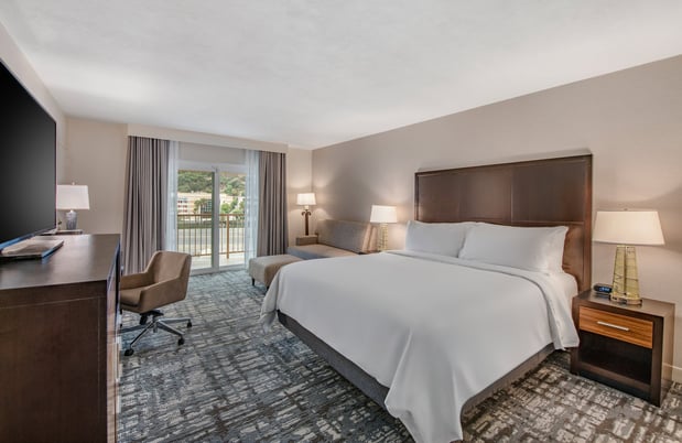 Images Crowne Plaza San Diego - Mission Valley by IHG
