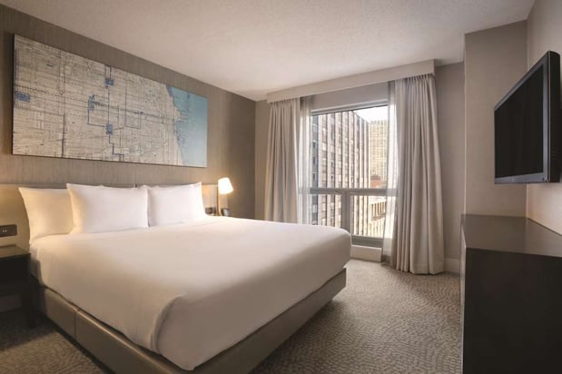 Images Hilton Chicago/Magnificent Mile Suites