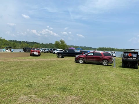 Images McGee's Landing