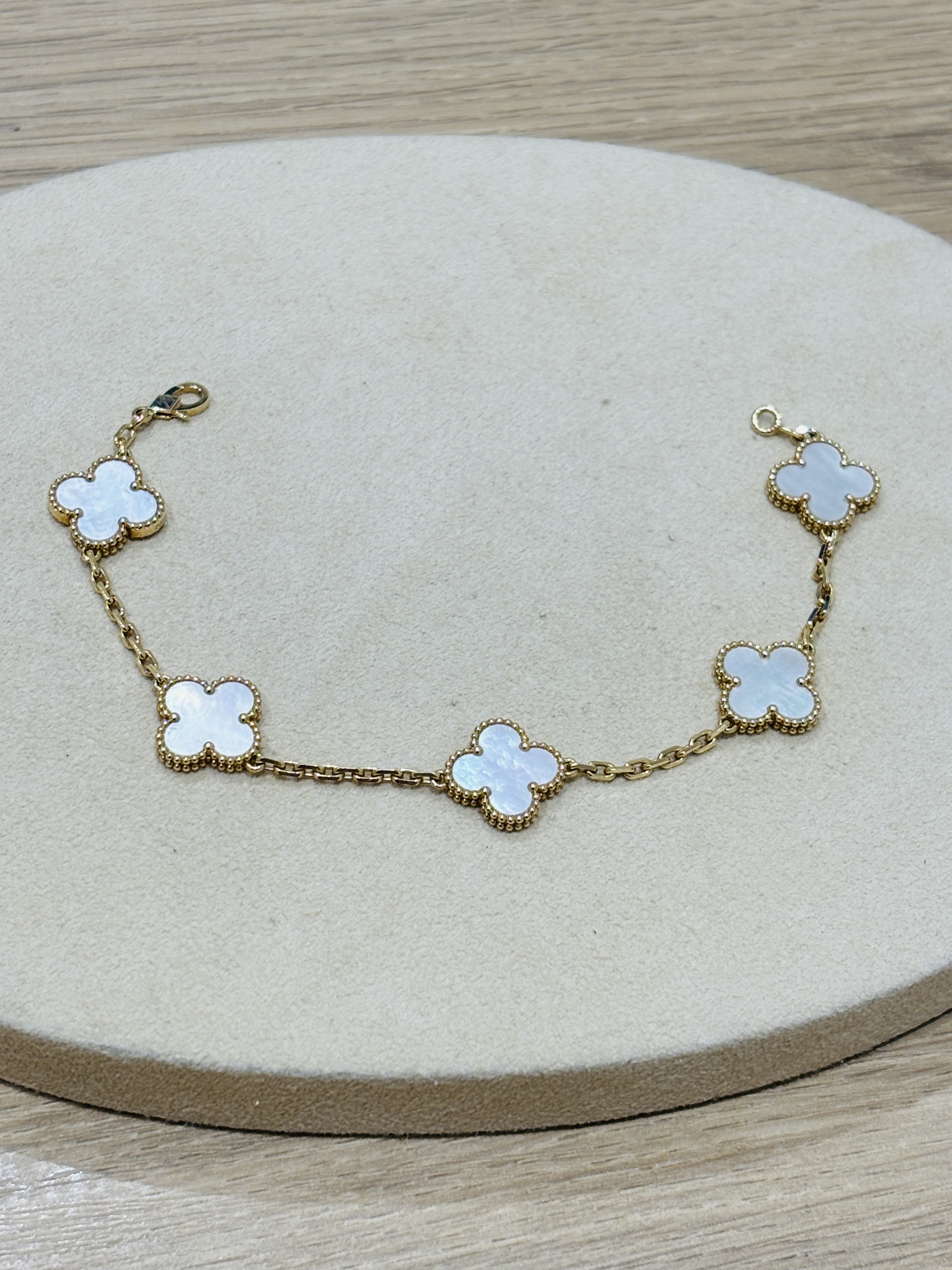 Images KOMEHYO（コメ兵）買取センターアミュプラザくまもと