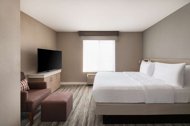 Images Hilton Garden Inn St. Charles