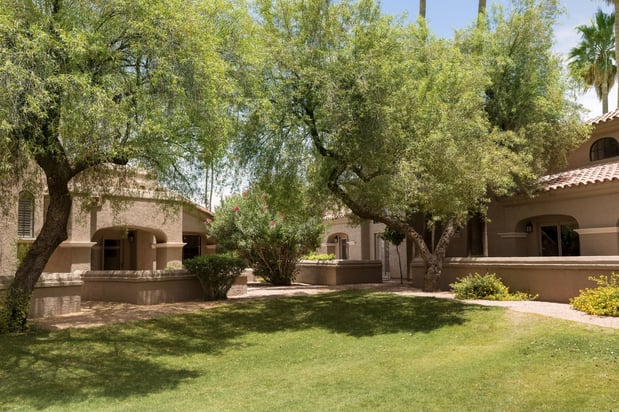 Images Scottsdale Plaza Resort